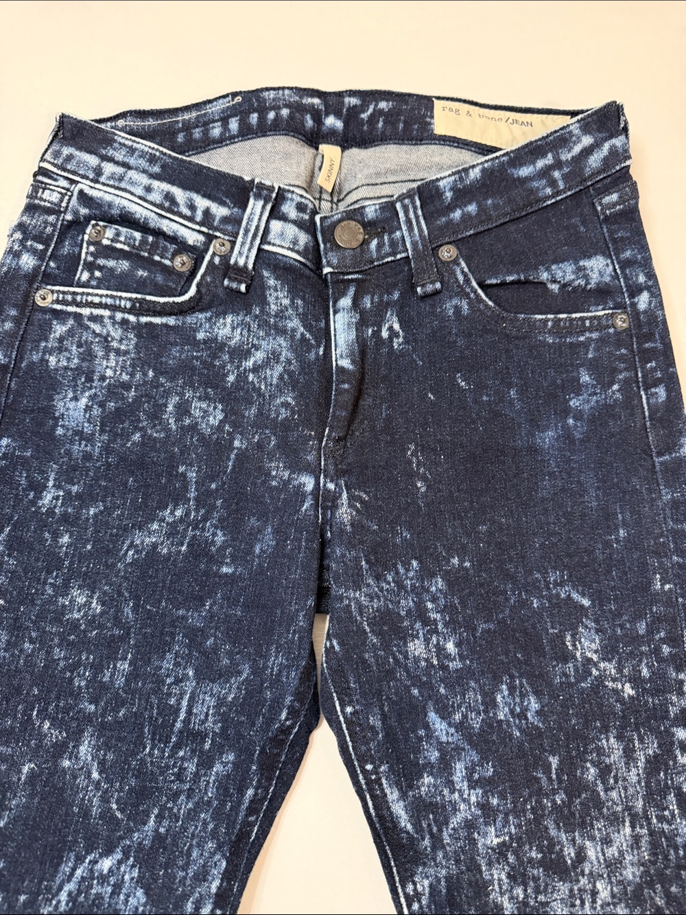 New Rag and Bone Acid Wash Skinny Jeans - Size 26 - Grunge Edgy Premium Denim - Picture 9 of 15